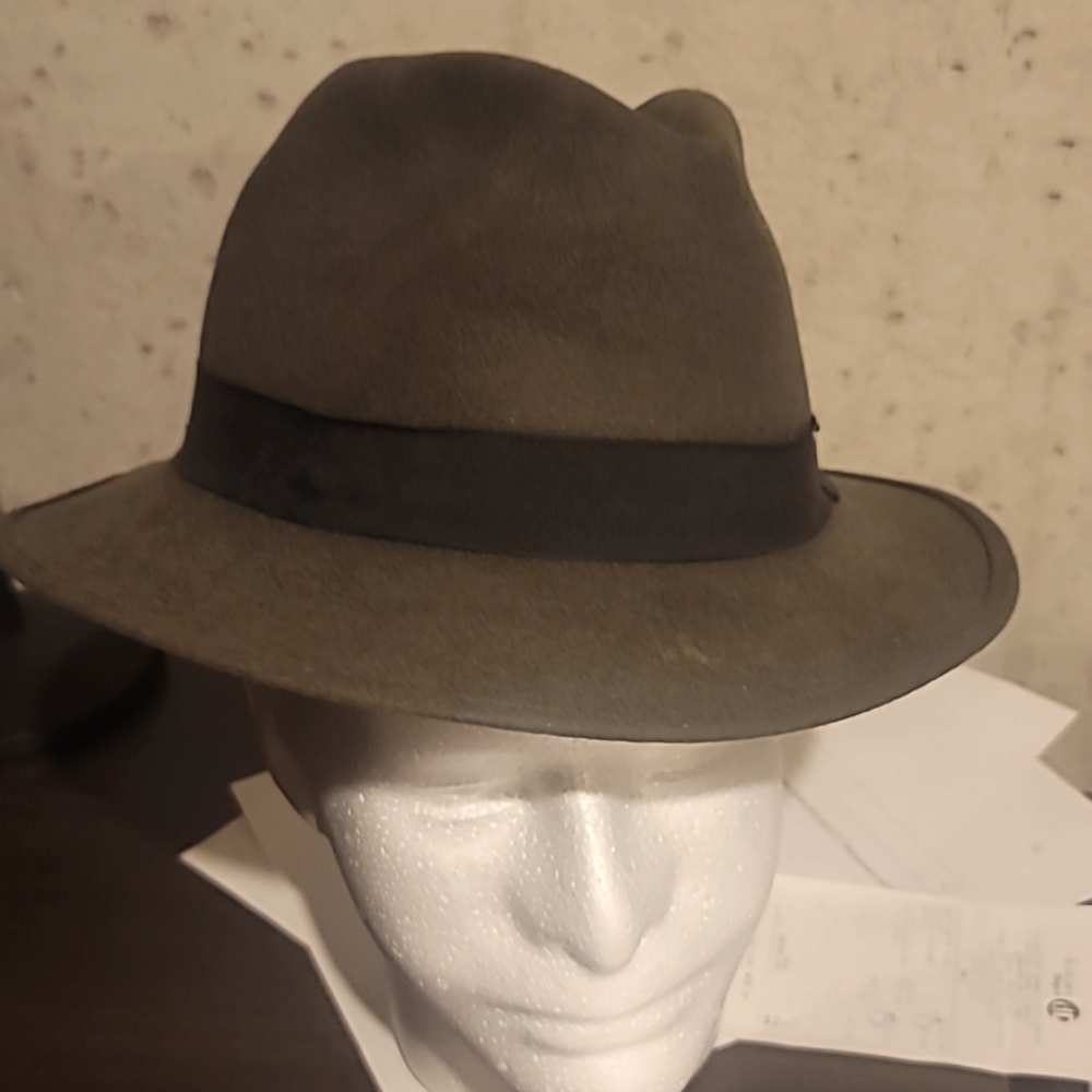 FEDORA HAT